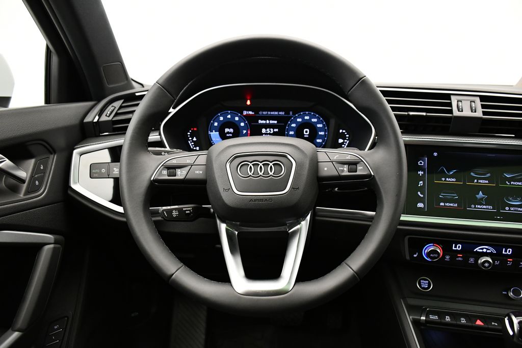2025 Audi Q3  23
