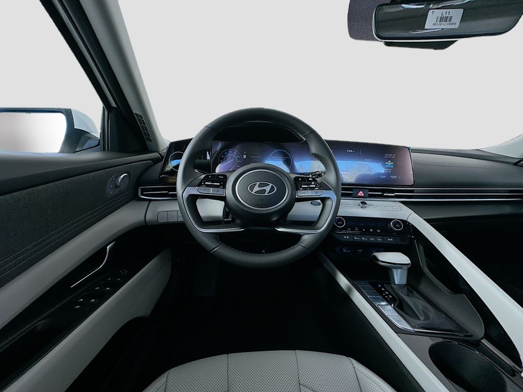 Thumbnail: 2025 Hyundai Elantra - 18