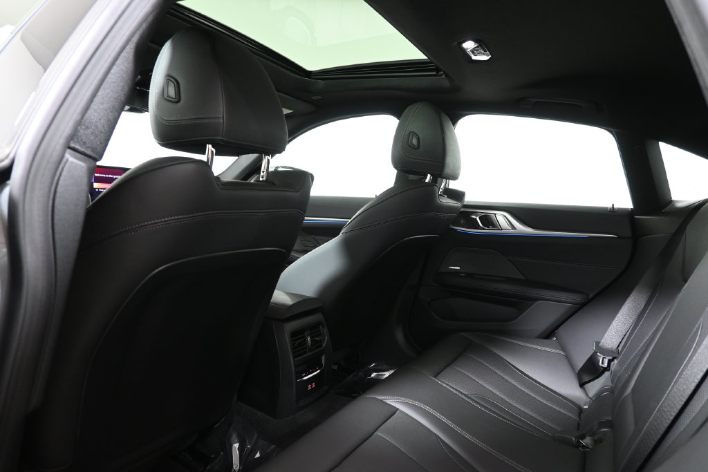 Thumbnail: 2025 BMW i4 - 32
