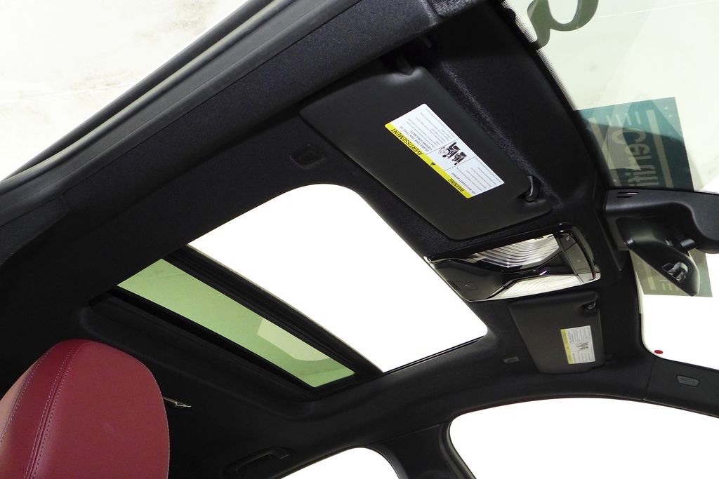 Thumbnail: 2023 BMW i4 - 18