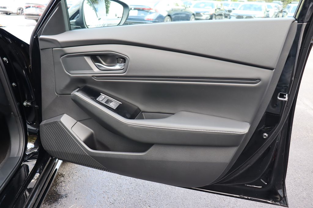 Thumbnail: 2025 Honda Accord - 19