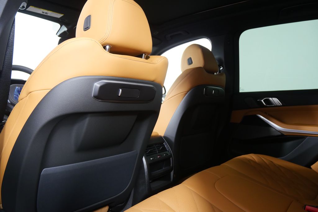 Thumbnail: 2026 BMW X5 - 17