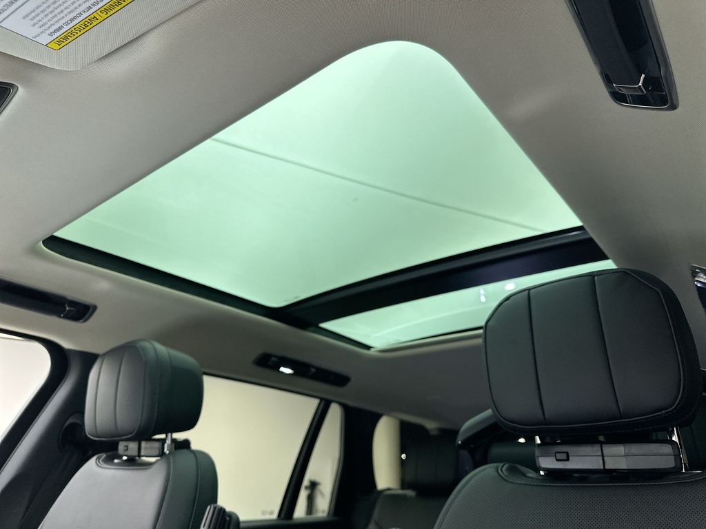 Thumbnail: 2026 Land Rover Range Rover - 11