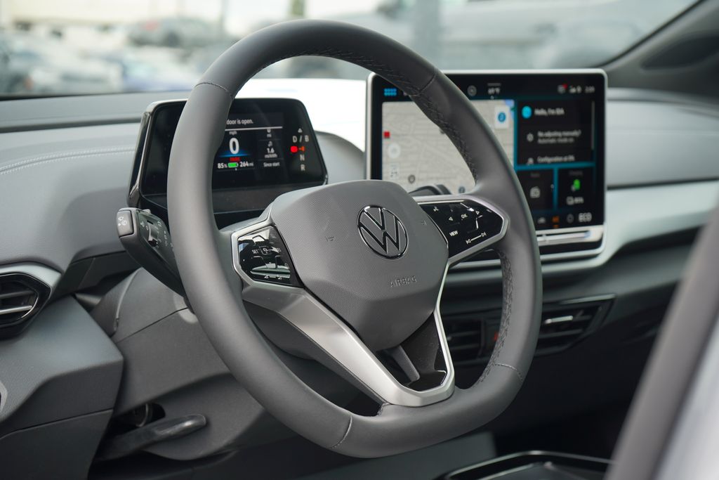 2025 Volkswagen ID.4 Pro 8