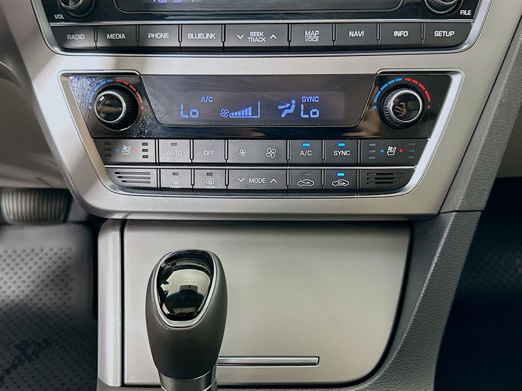 Thumbnail: 2017 Hyundai Sonata - 21