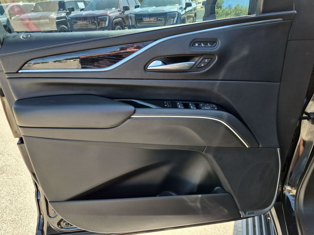 Used 2021 Black Cadillac Sport image 20