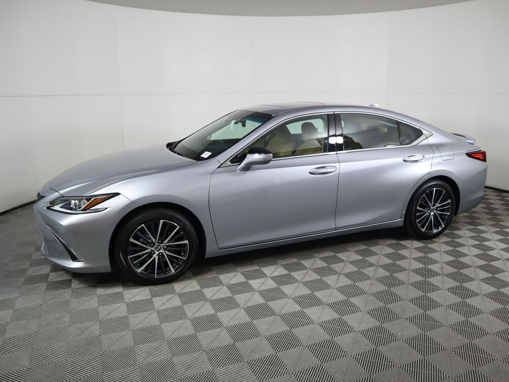 Thumbnail: 2025 Lexus ES - 8