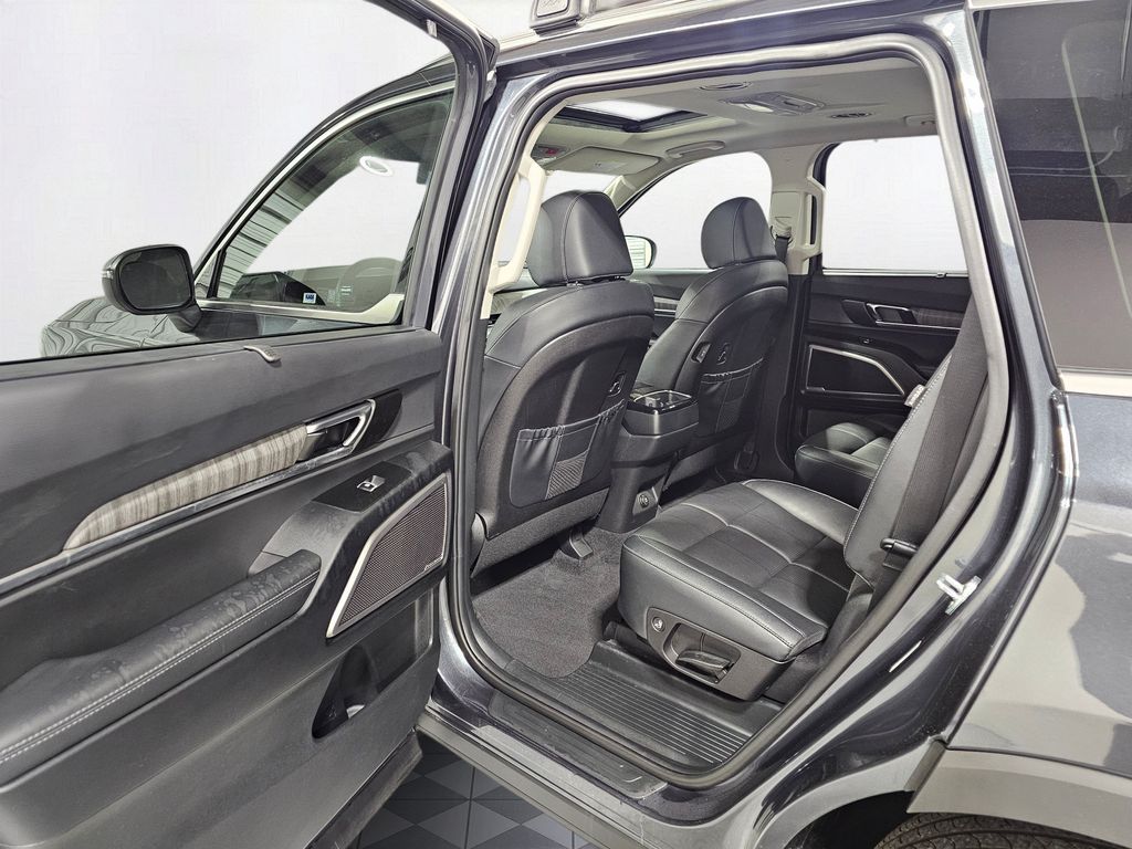 Used 2024 Gray Kia EX image 17