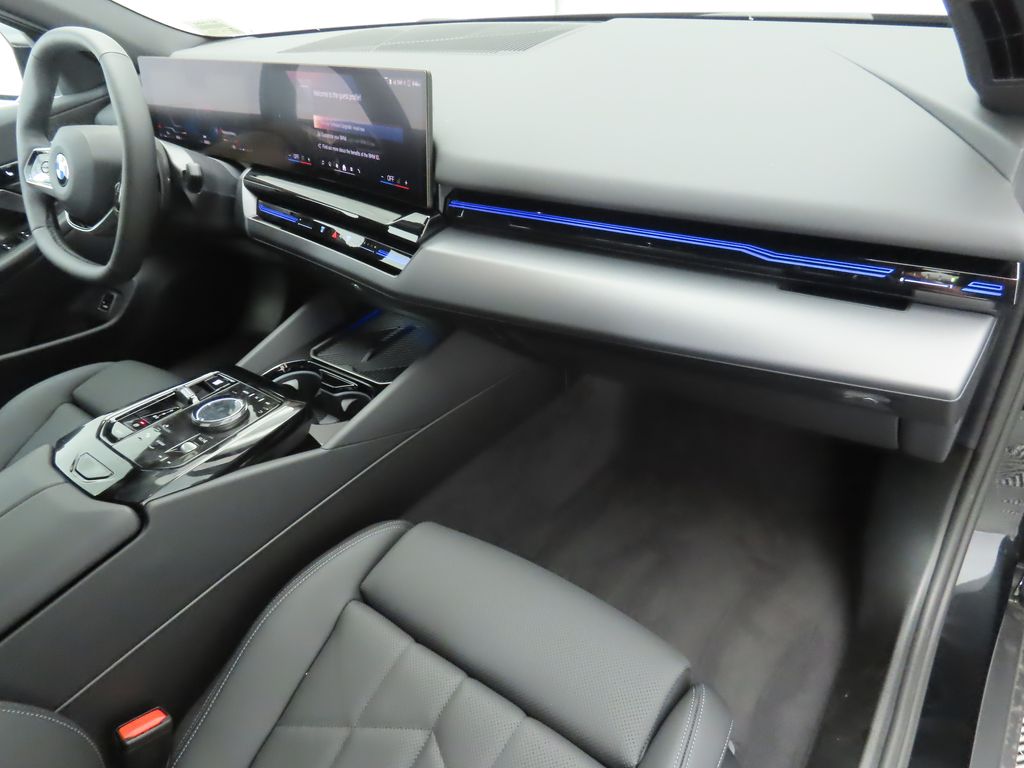 2024 BMW 5 Series 530i xDrive 17