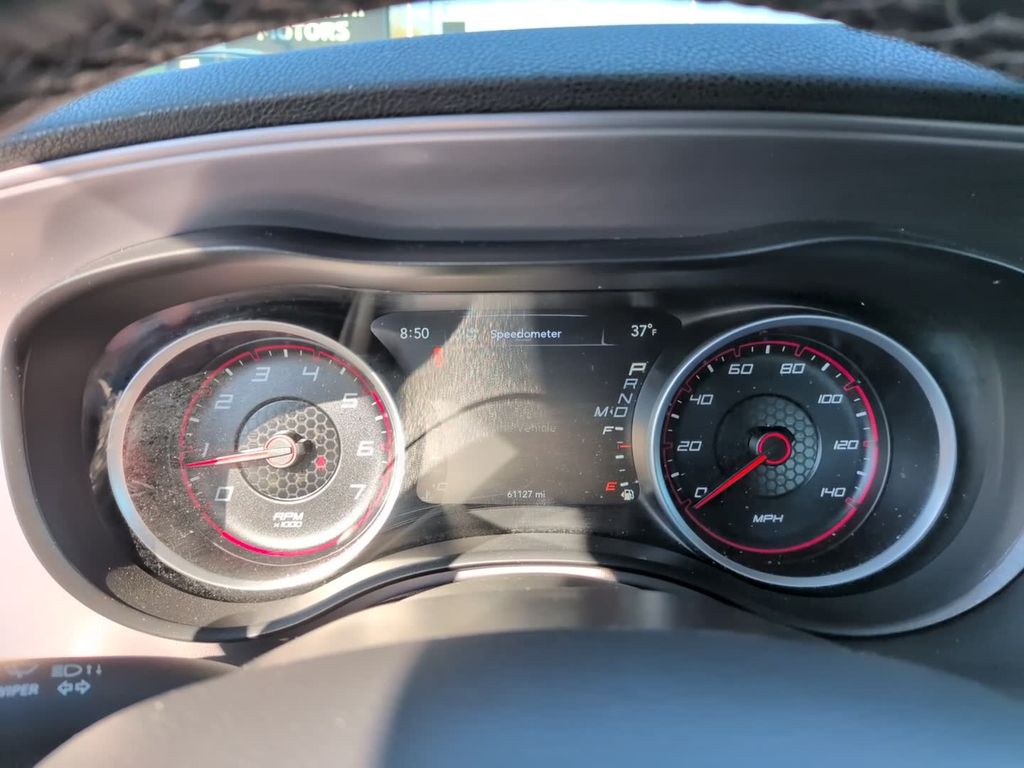 Used 2023 Silver Dodge SXT image 13