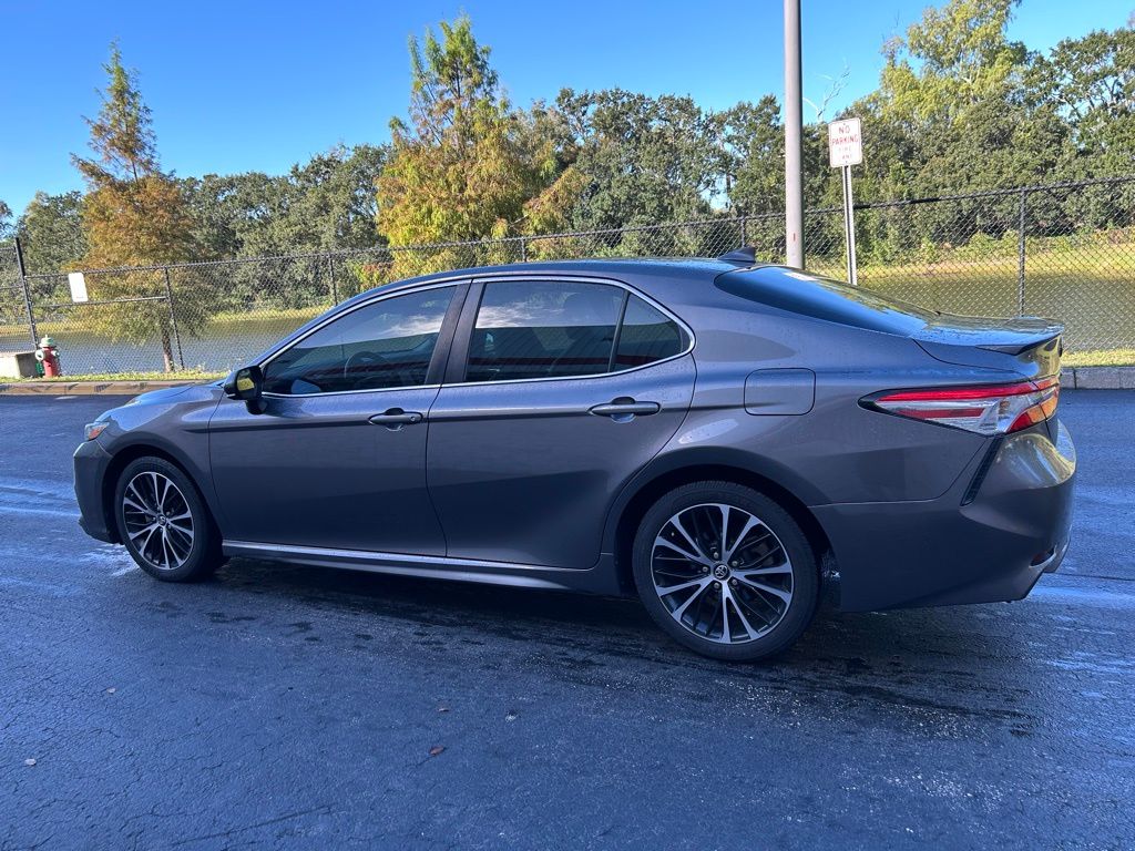 Thumbnail: 2020 Toyota Camry - 3