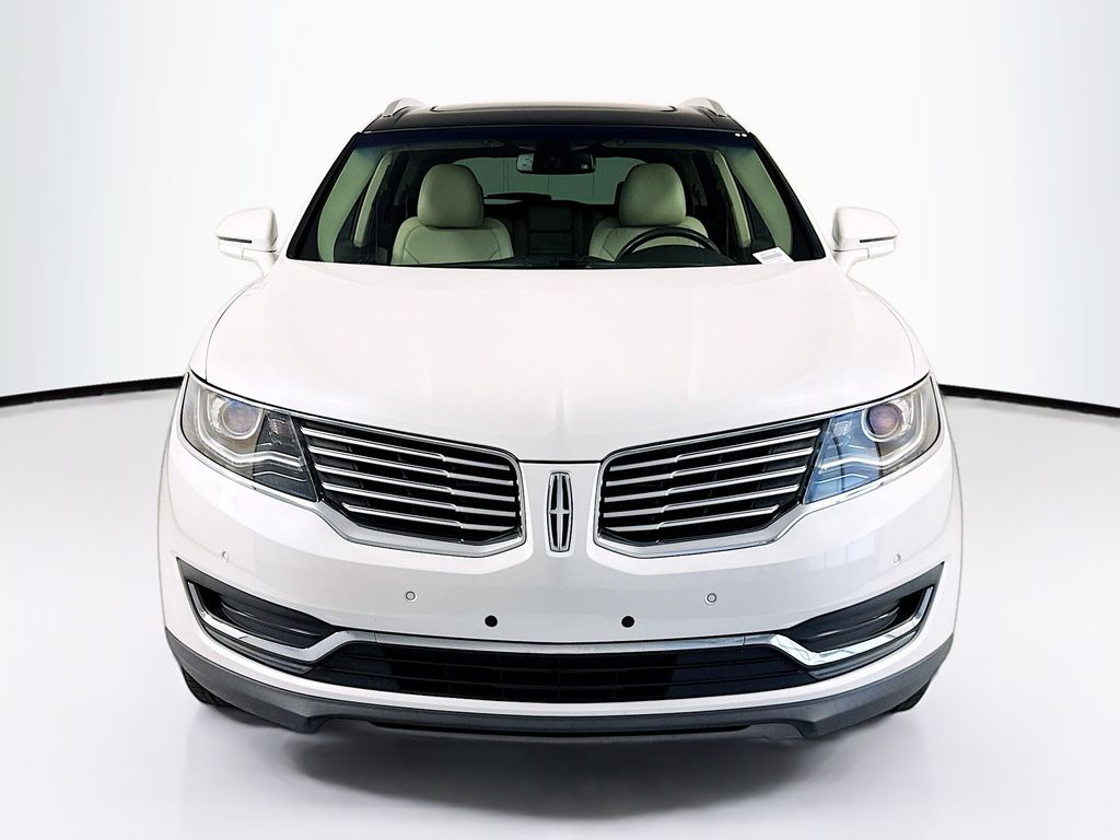 Thumbnail: 2017 Lincoln MKX - 2