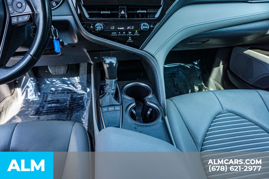 2023 Toyota Camry SE photo 32
