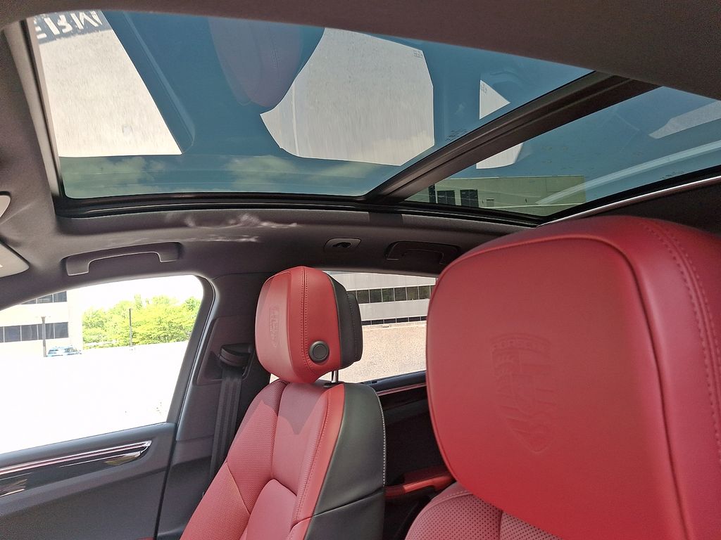 Thumbnail: 2026 Porsche Macan - 16