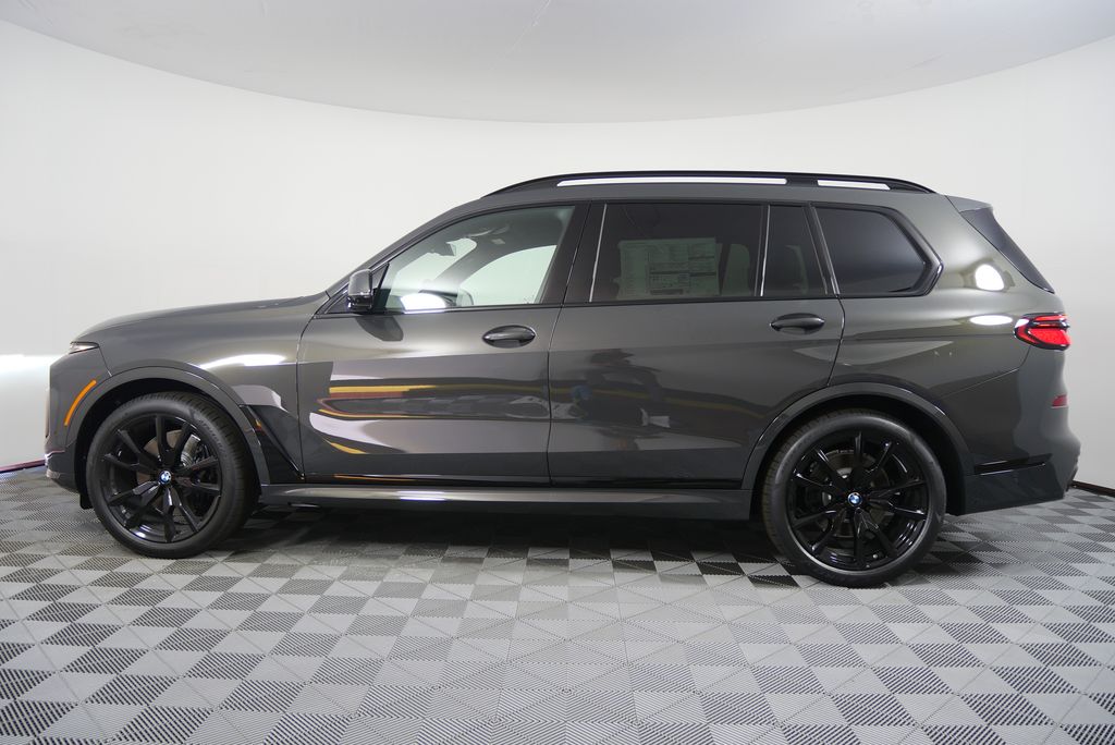 Thumbnail: 2026 BMW X7 - 6