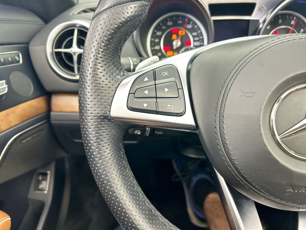 Thumbnail: 2017 Mercedes-Benz SL-Class - 11