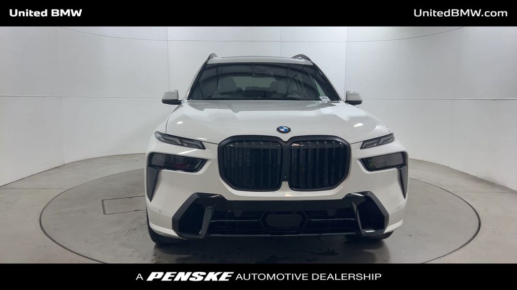 Thumbnail: 2026 BMW X7 - 3