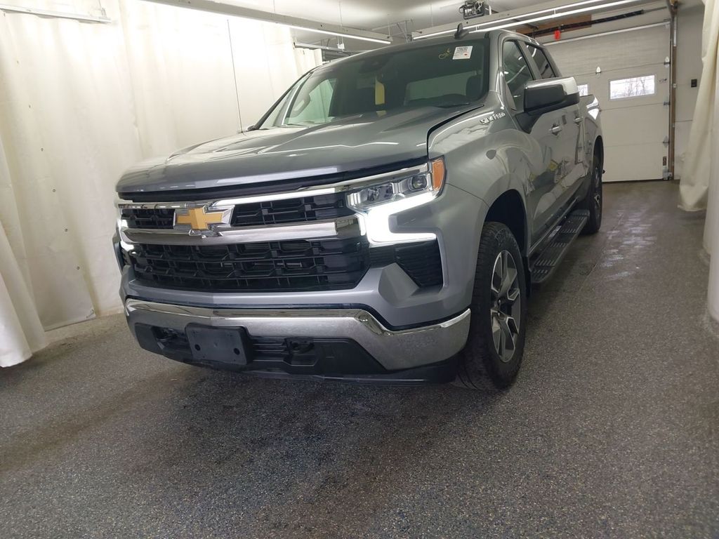 Sterling Gray Metallic 2023 Chevrolet Silverado 1500 LT Crew Cab 4WD Pickup Truck Four-Wheel Drive 8-Speed Automatic