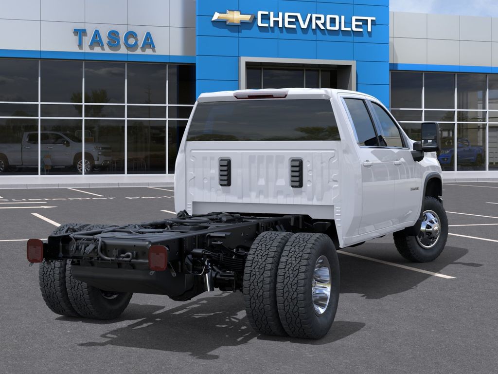 New 2025 White Chevrolet LT image 5