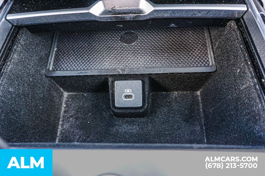 Used 2023 Black Land Rover SE image 44