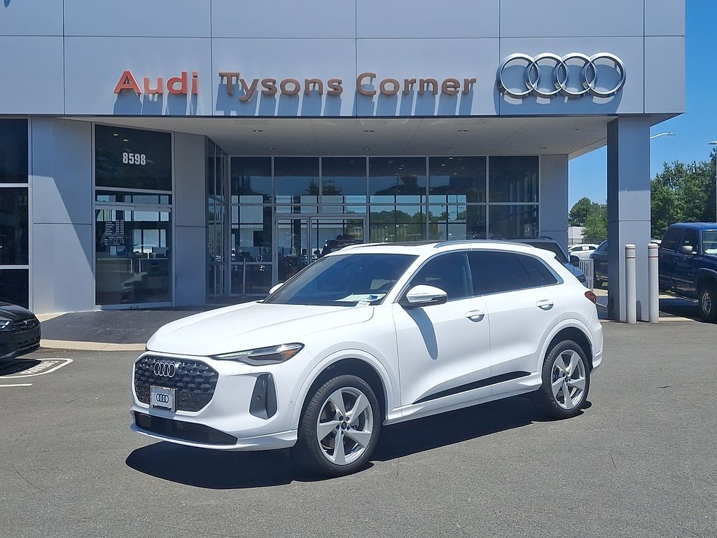 Thumbnail: 2026 Audi Q5 - 1