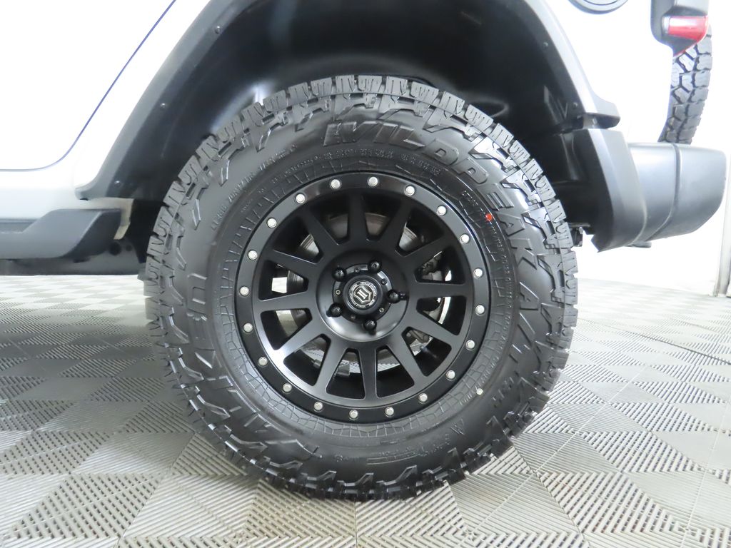 Thumbnail: 2018 Jeep Wrangler - 32
