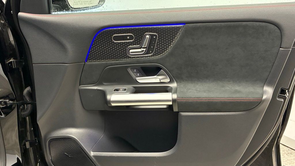 Thumbnail: 2025 Mercedes-Benz GLA - 31