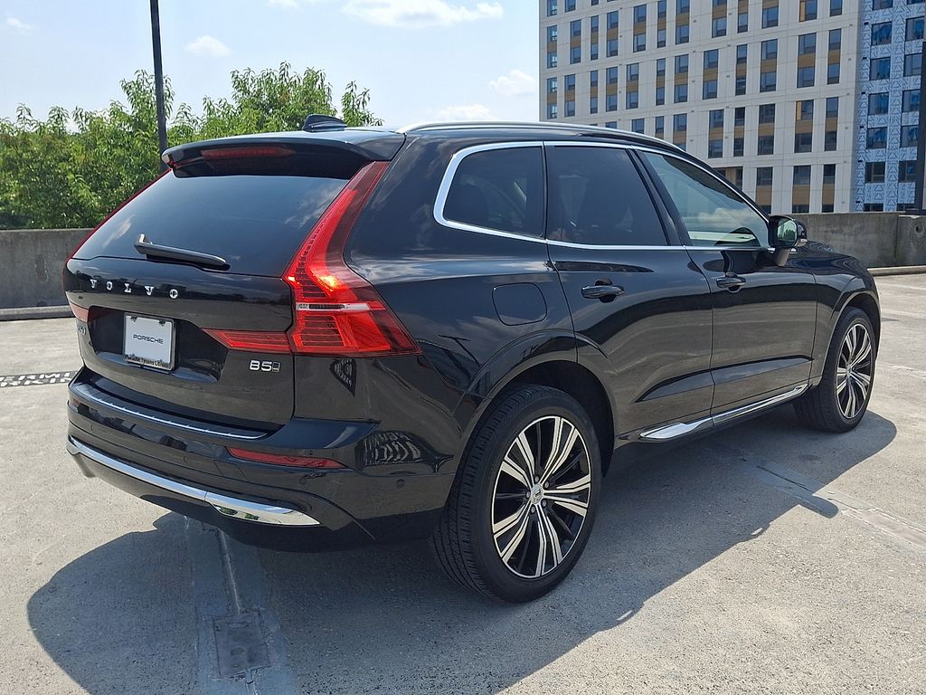 Thumbnail: 2023 Volvo XC60 - 8