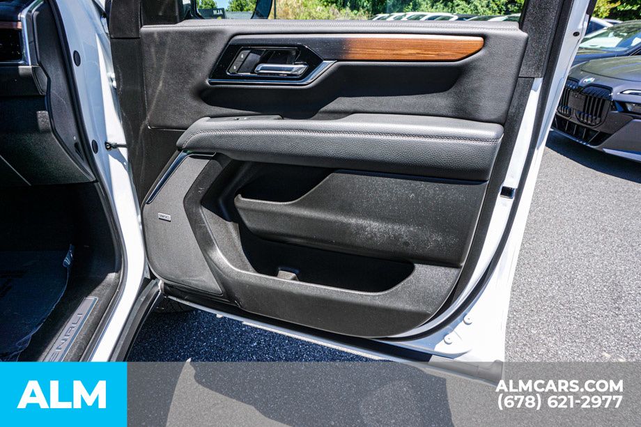 Used 2025 White GMC Denali image 55