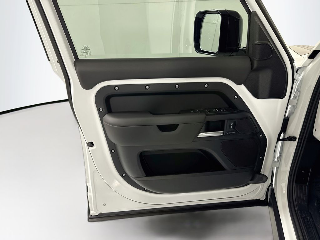 Thumbnail: 2026 Land Rover Defender - 26