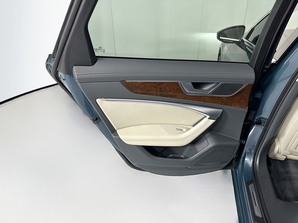 Thumbnail: 2021 Audi A6 - 27