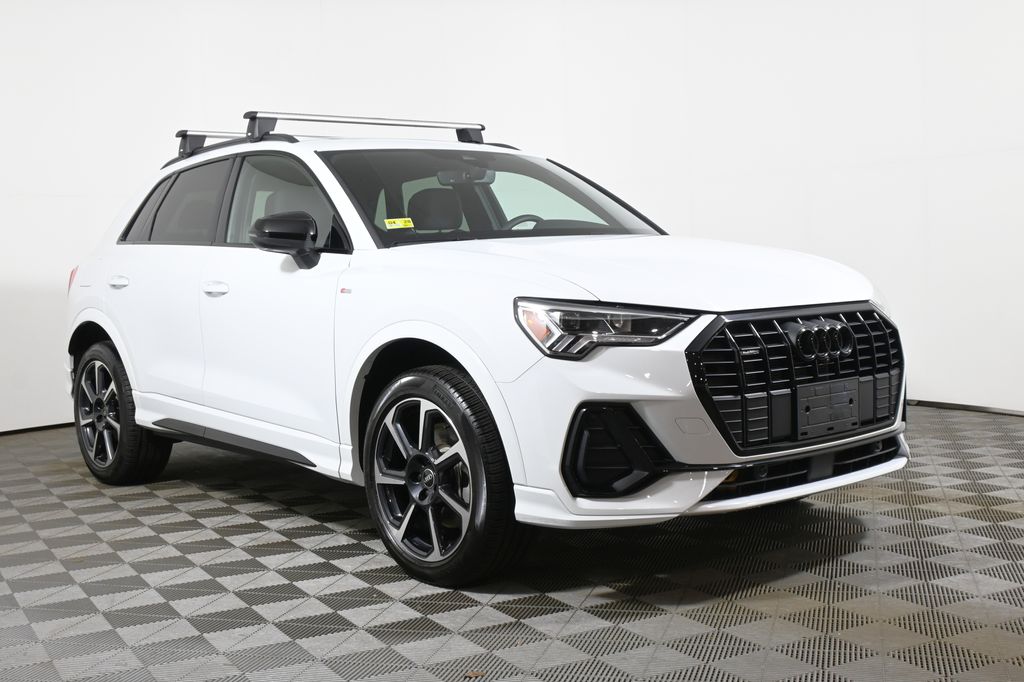 Thumbnail: 2025 Audi Q3 - 9