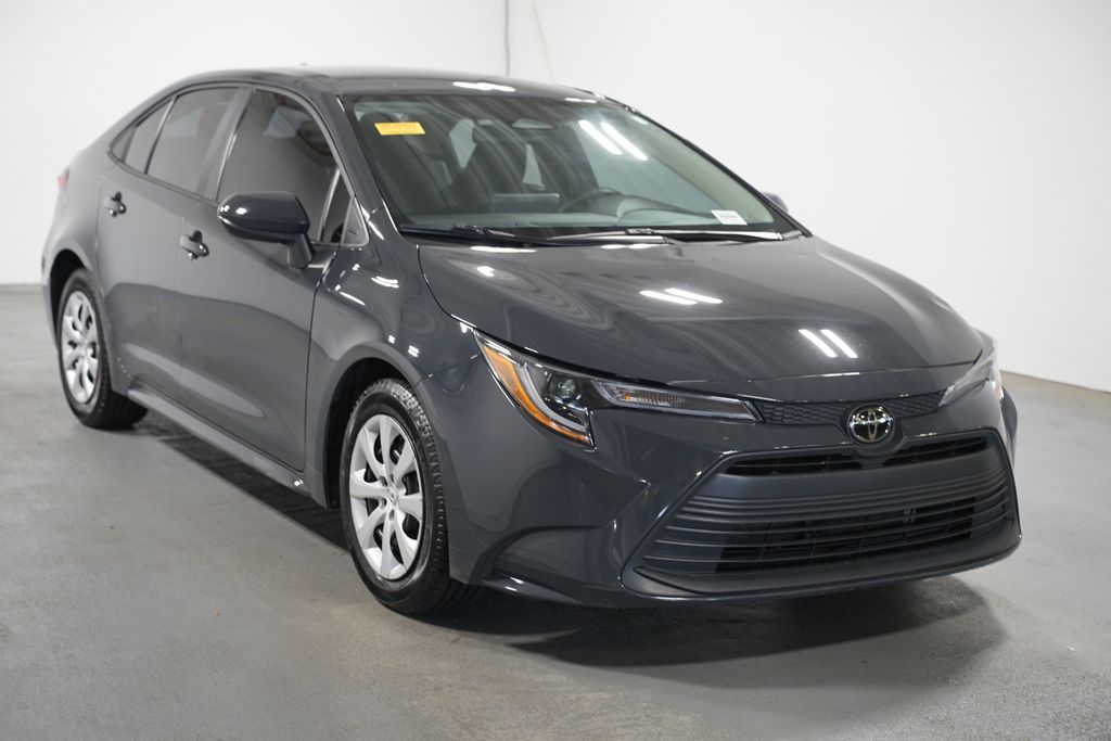 Thumbnail: 2024 Toyota Corolla - 3