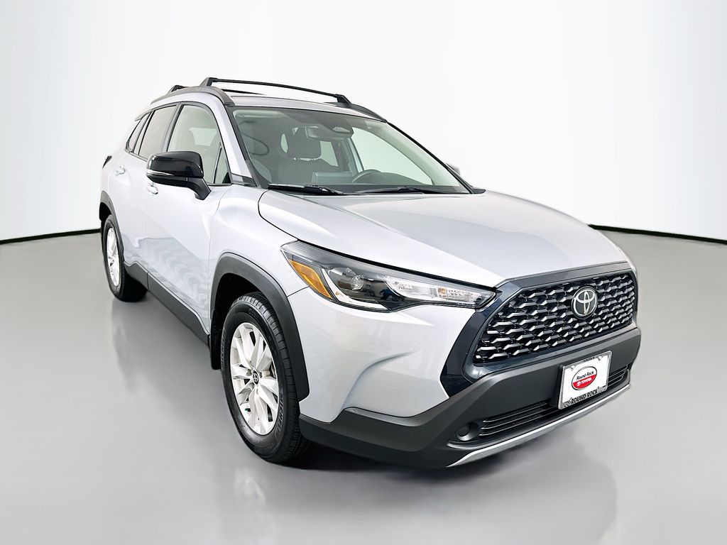 View vehicle photo 3