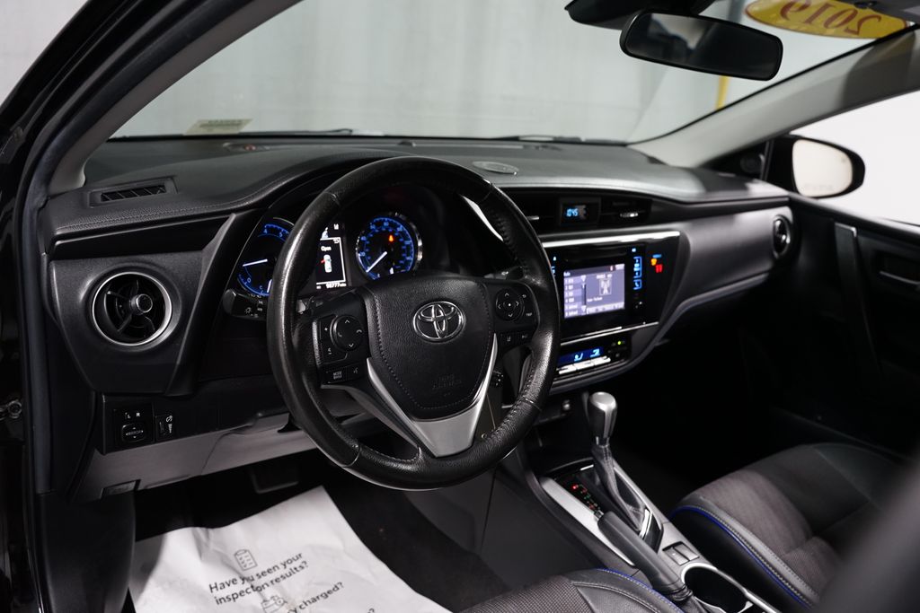 Thumbnail: 2019 Toyota Corolla - 11