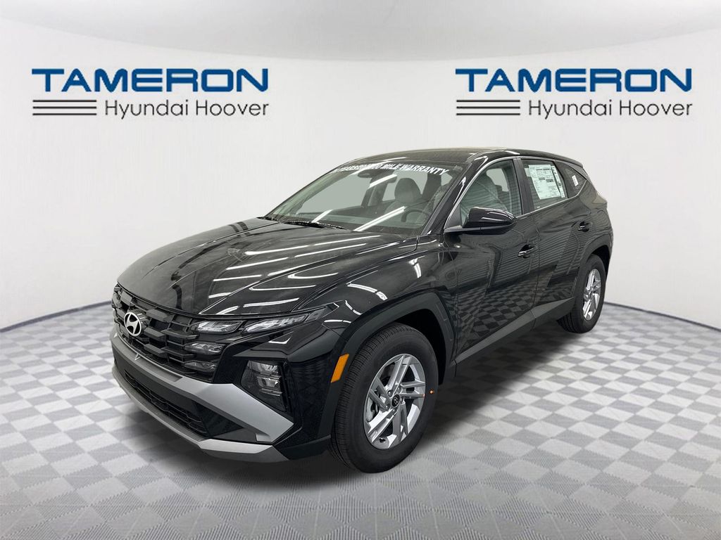 Phantom Black 2026 Hyundai Tucson SE FWD SUV / Crossover Front-Wheel Drive 8-Speed Automatic