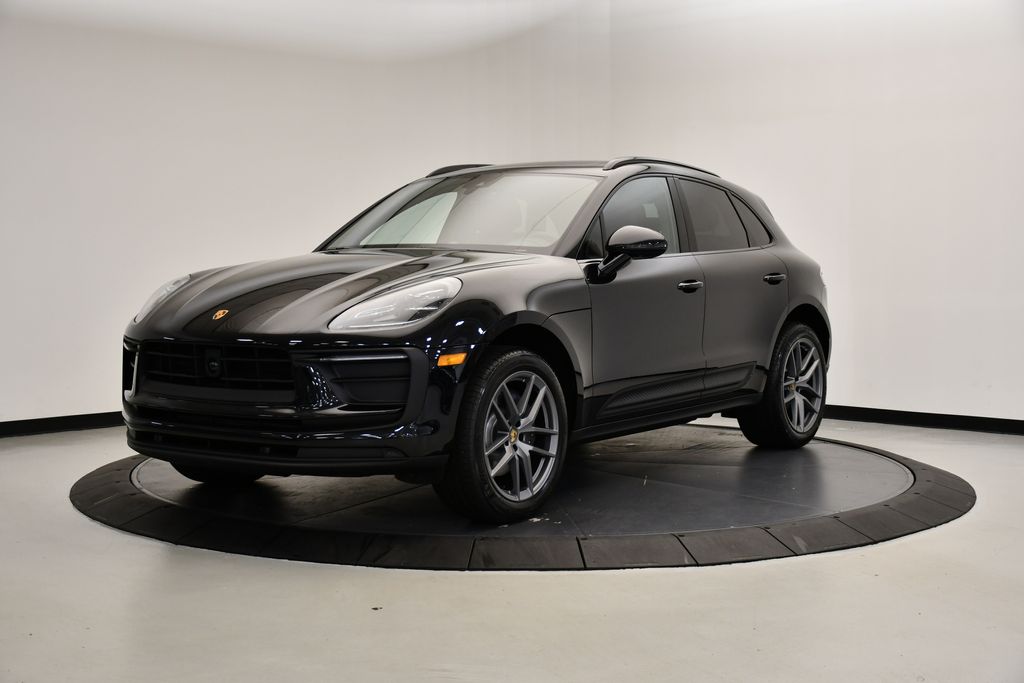 Thumbnail: 2025 Porsche Macan - 1