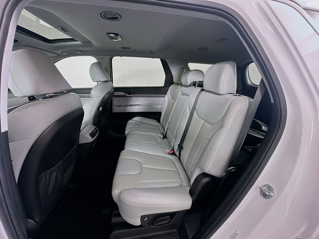 Thumbnail: 2021 Hyundai Palisade - 25