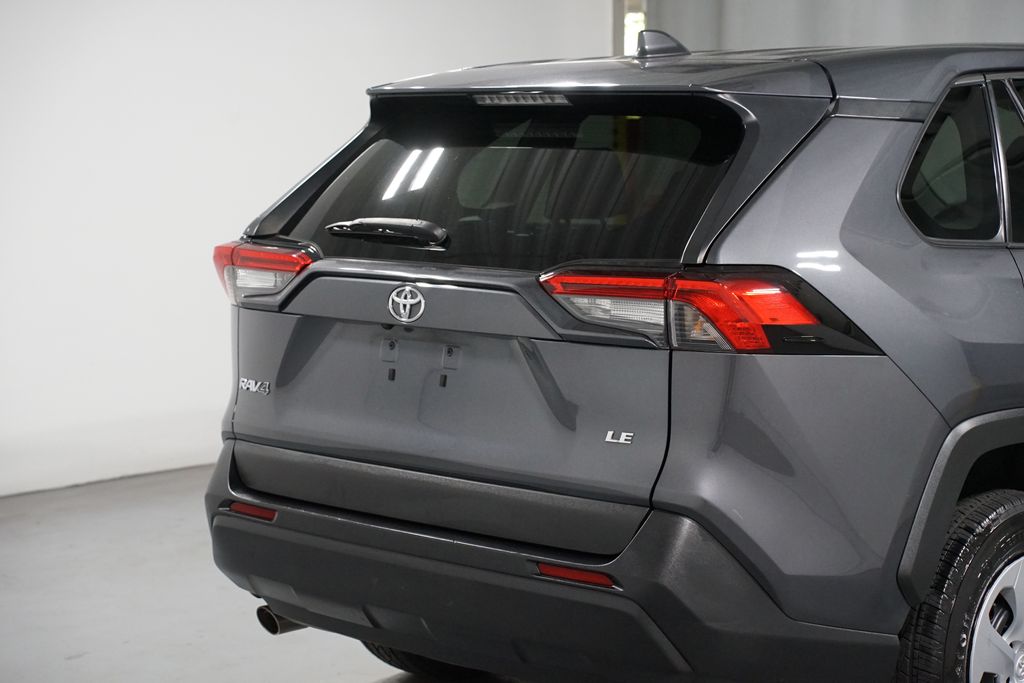 Thumbnail: 2022 Toyota RAV4 - 9