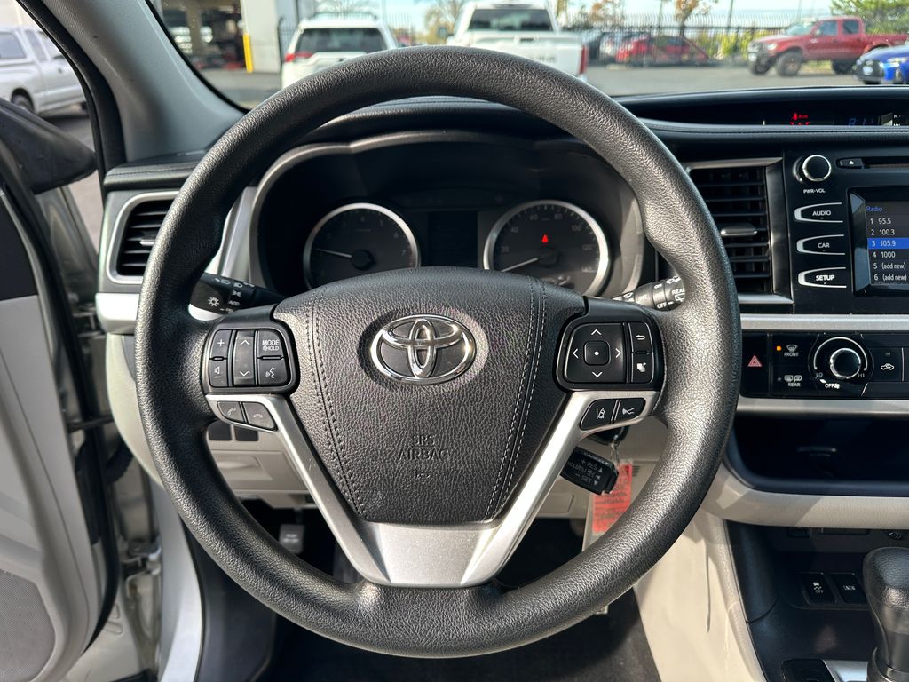 2018 Toyota Highlander LE