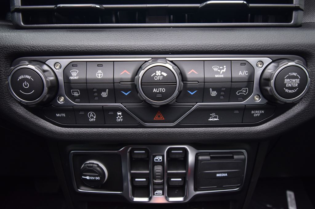 new 2026 Jeep Wrangler car, priced at $47,623