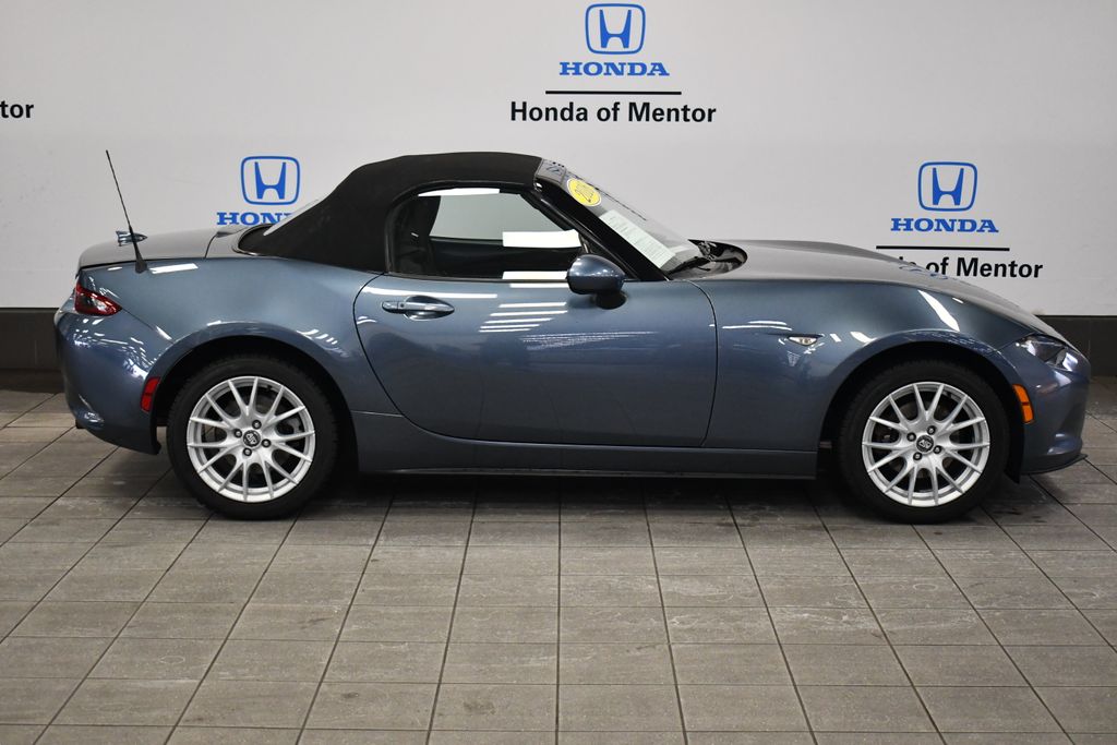 Thumbnail: 2016 Mazda MX-5 Miata - 8