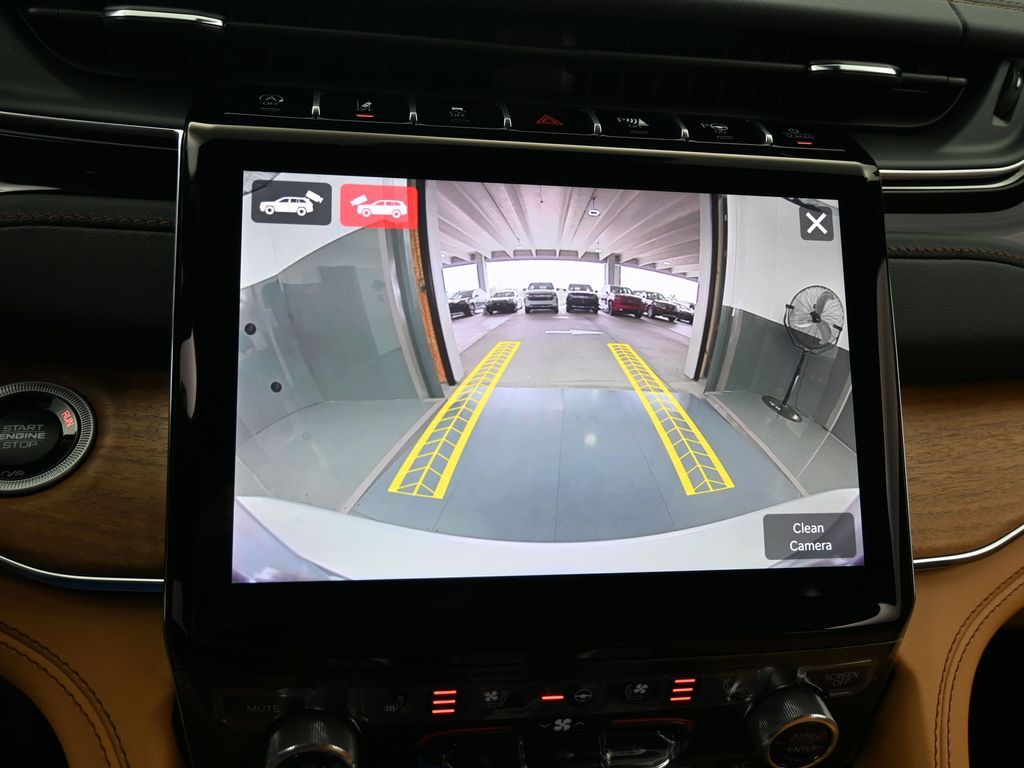 New 2025 Silver Zynith Jeep Summit image 22