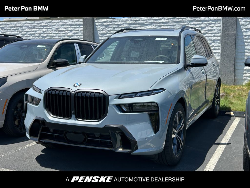 2026 BMW X7 xDrive40i Hero Image