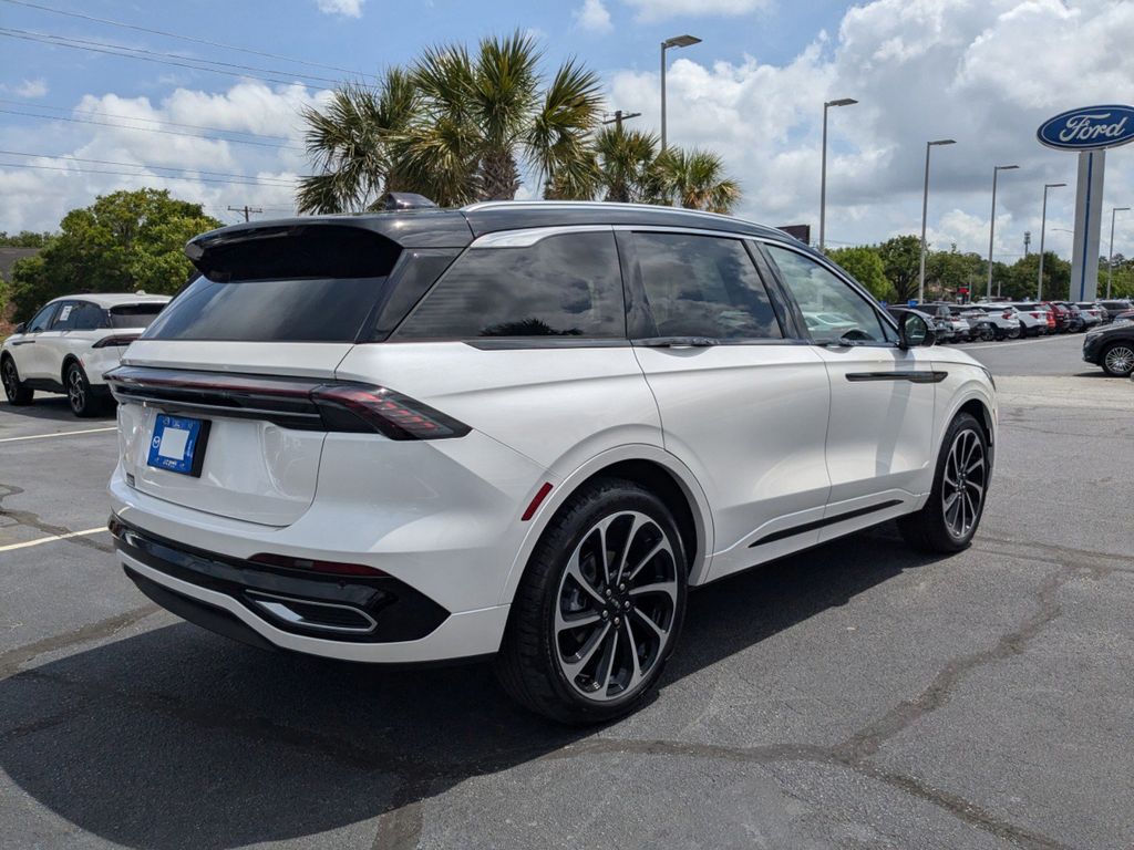 2025 Lincoln Nautilus Hybrid Black Label
