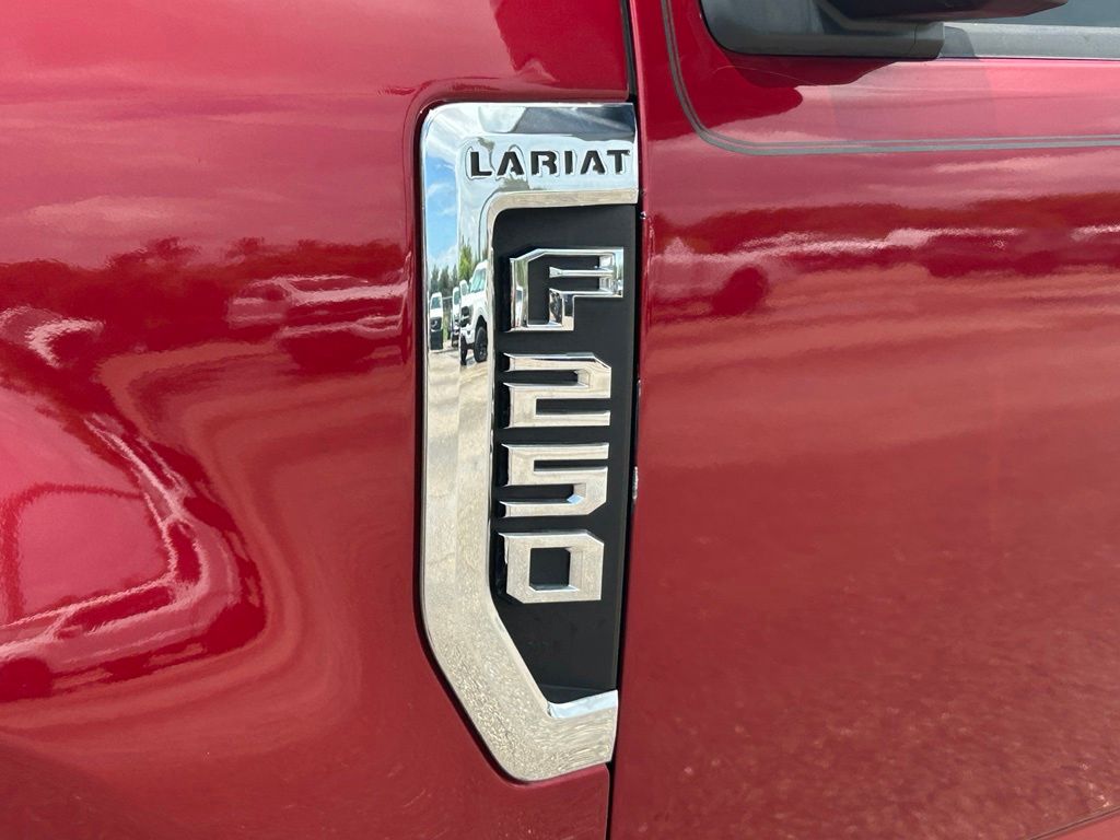 Used 2017 Red Ford Lariat image 21
