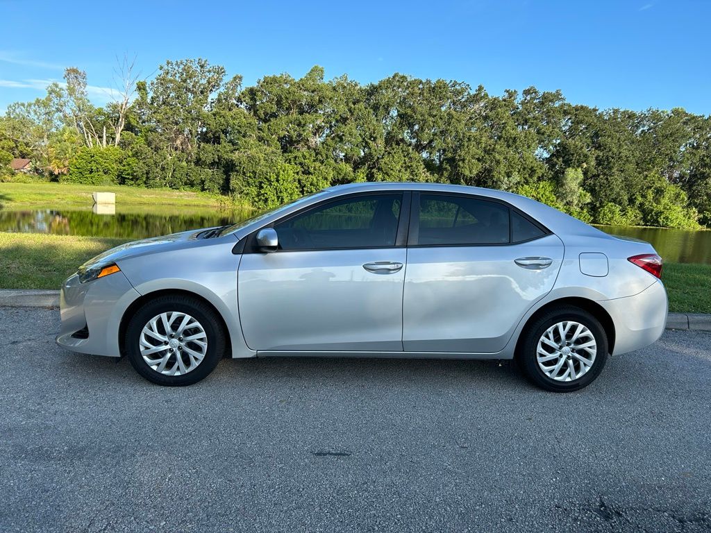 2018 Toyota Corolla LE 2