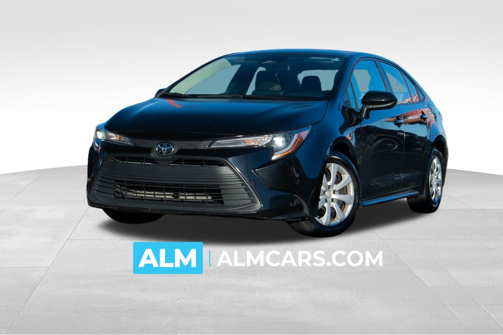 2023 Toyota Corolla LE's photo