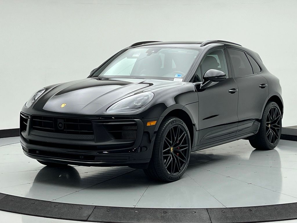 Thumbnail: 2024 Porsche Macan - 1