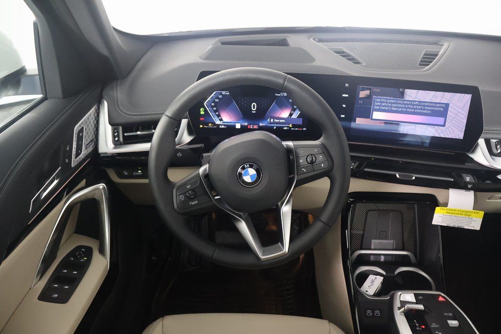 2025 BMW X1 xDrive28i 3